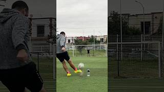 I hate backspin  knuckleball futbol football freekick [upl. by Etyam214]