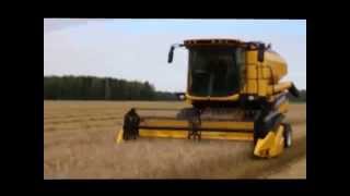 Uudistunut New Holland TC 490 leikkuupuimuri [upl. by Murielle]