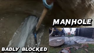 Drain Complaint 293  BLOCKED MANHOLE with leaking sewer pipe plug [upl. by Iramohs]