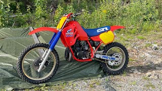 Honda Cr500R Cold Start [upl. by Eemia]