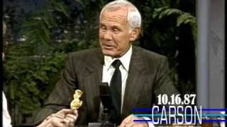 Johnny Carson Eats a Prized Potato Chip on Johnny Carsons Tonight Show [upl. by Harrow]