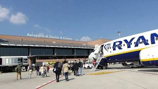 ᴴᴰRYANAIR ✈ B737800 ✈ excellent landing at VeniceTreviso airport [upl. by Harlow756]