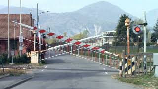 Pisogne I Passaggio a Livello  Level crossing [upl. by Eiramac]