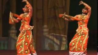 Pa Khan Ko Gyi KyawNat Dance [upl. by Ann-Marie480]