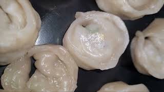 Veg Momos Recipeबाज़ार जैसे सॉफ्ट मोमोज बनाए कढाई मेंMomos Recipe with red chatni 😋 [upl. by Aiyram]