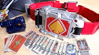 剣崎ボイスで仮面ライダー剣に変身！CSM ブレイバックル amp ラウズカード レビュー！プロジェクターで本格なりきり遊び！剣崎セリフも全種確認！プレバン限定 ブレイド [upl. by Peer]