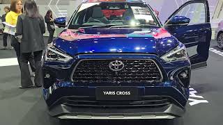 Toyota Yaris Cross 15 HEV Premium Luxury [upl. by Nyrak]