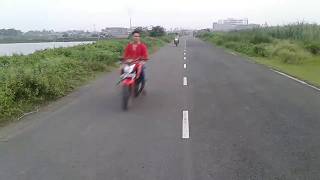 Honda Cb Hornet 160r vs Bajaj Pulsar 150 Drag race part 1 [upl. by Guntar308]