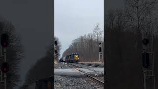 CSXT M433 taking the siding in Esopus short [upl. by Faro]