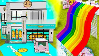 I Find Amazing Cookie Swirl C House in Random Roblox Games [upl. by Gert75]