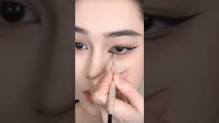 How to draw quick eyelinereyeliner tutorial for beginnerseyeliner lagane ka trika [upl. by Ajiam988]