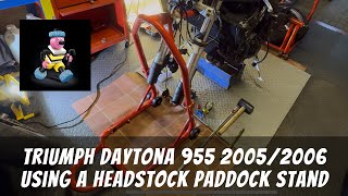 How to use a Headstock paddock stand Triumph Daytona 955i 20052006 [upl. by Quenna]