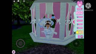 BUYING THE ELEGANT PARASOL IN ROBLOX ROYALE HIGH Making Pastel Outfits To Go With It [upl. by Kennett]