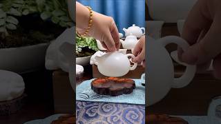 How to Turn a Ceramic Teapot by Its Lid  Magical White Ceramic Teapot shorts [upl. by Ffej715]