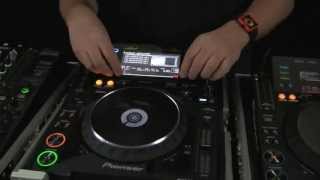 Pioneer DJ CDJ 900 vs CDJ 2000 Comparison [upl. by Corny]