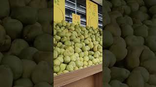 A lot of pomelos 😱😱😱 pomelo pomelofruit fruit shorts [upl. by Rawdon]