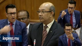 Assemblée nationale altercation entre Shakeel Mohamed et Etienne Sinatambou [upl. by Ik317]