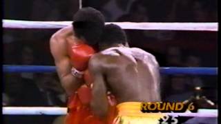 Classic Boxing  Edwin Curet vs Livingstone Bramble [upl. by Ilanos327]