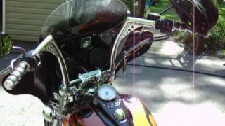 2011 Dyna Wide Glide Batwing fairing speakersaudio stereo [upl. by Nolyak]