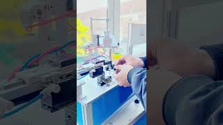 Tagging ® Automatic sending card submother buckle rubber needle machine ring machine [upl. by Samal843]