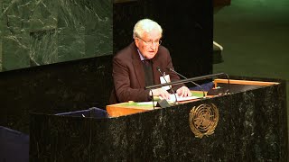 In UN Speech Noam Chomsky Blasts United States for Supporting Israel Blocking Palestinian State [upl. by Hanauq134]