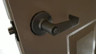 How to Replace Door Knob With No Screw EASY [upl. by Myk102]