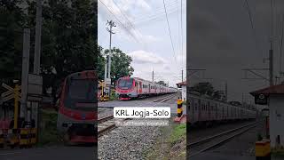 Kecegat KRL Commuter Line JogjaSolo KfW i9000 keretaapi shorts [upl. by Nailliw507]