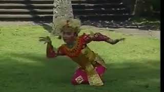 Tari Legong Kraton Balinese Dance Performance [upl. by Evers]