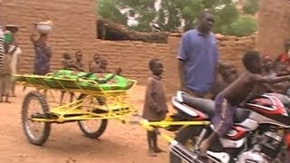 Les motos ambulances du Mali [upl. by Annoval]