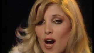 Dancing on a Saturday Night  Lynsey de Paul live uptempo performance [upl. by Dlonra]