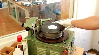 Wie werden Schallplatten hergestellt  How Vinyl Records are made [upl. by Gunning]