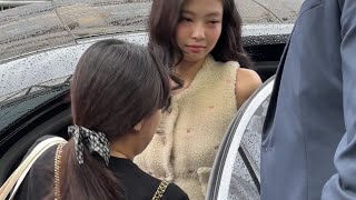 Jennie des Blackpink était très attendue au défilé Chanel [upl. by Tawney]