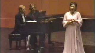 Elly Ameling live sings Schumanns quotDie Lotusblumequot [upl. by Aggarwal]