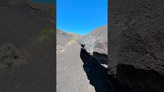 VOLCANO SCIENCE Valley Margin with 1736 Tholeiite Valley Fill on Lanzarote lava volcano geology [upl. by Silas]