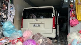 HOW TO REPLACE HIACE COMMUTER DELUXE TAIL LIGHTS [upl. by Ratcliff897]