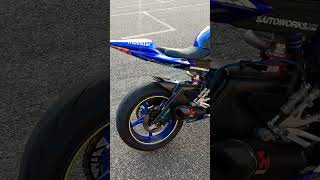 Yamaha R6 2006  Akrapovic Carbon Line exhaust  Warm Start and Little revs [upl. by Valdas]