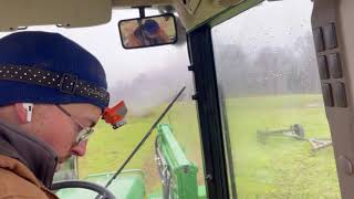 John Deere 5525 driveroad gearin the rain [upl. by Oretos226]