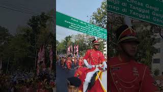 Iring Iringan Pasukan Bendera Pusaka Merah Putih menuju ke Istana Negara [upl. by Atiuqaj]