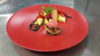 Recette de cuisine  Croustillant sur lit de fruits et chocolat hypoprotidique [upl. by Ocirled]