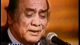 GULON MEIN RANG BHARE  MEHDI HASAN  YouTubemp4 [upl. by Nacnud]