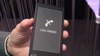 YotaPhone AndroidSmartphone mit extra EInkDisplay im HandsOn MWC 2013 [upl. by O'Conner735]