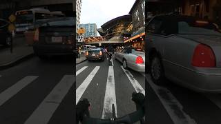 Typical ave traffic brakeless citycycling fixedgearbike bikemessenger trafficjams [upl. by Aziar]